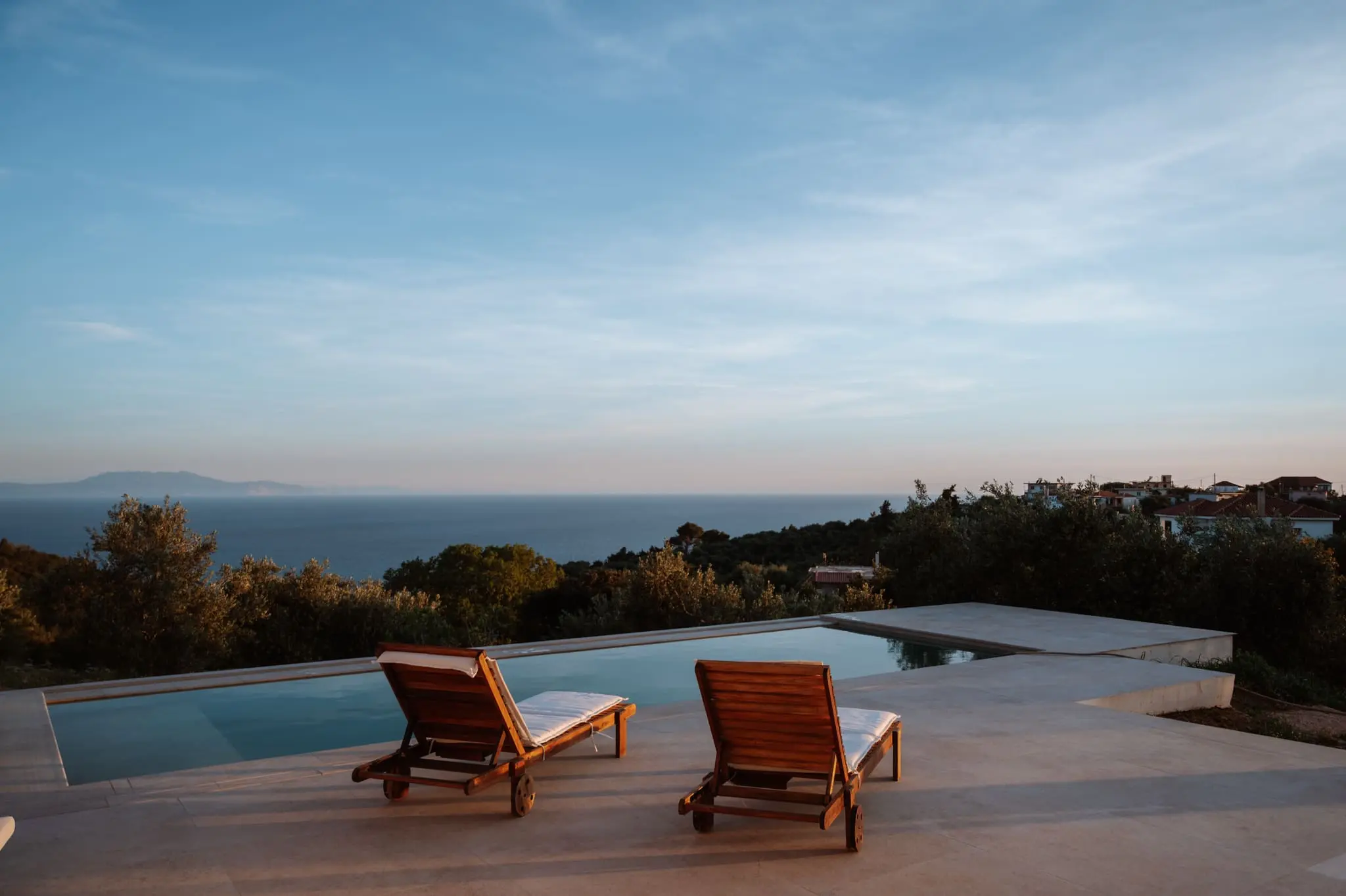 Villa Nevas Pool